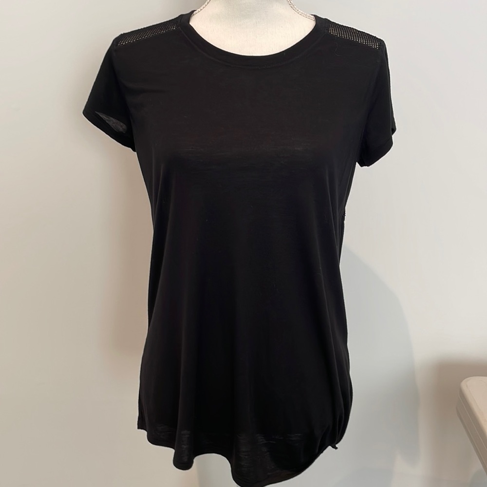 Fabletics workout top with tie side and mesh back